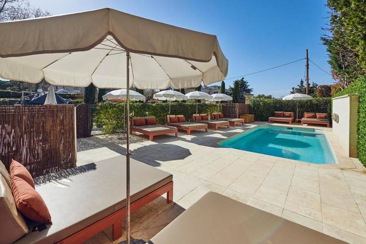 Hôtel pour 2 personnes, avec jacuzzi et sauna ainsi que piscine et jardin dans La Pointe-Rouge - 3