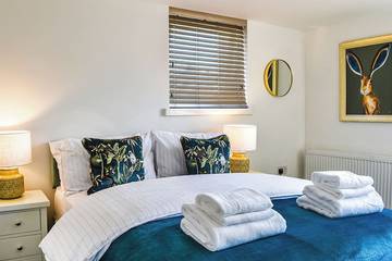 Log Cabin for 8 People in Bude, Cornwall, Photo 1