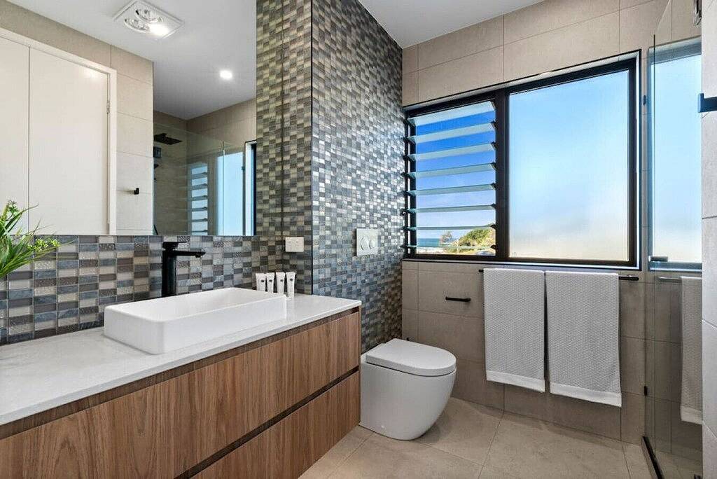 Ganze Wohnung, Spectacular \"Three Bays\" in Coolum Beach, Sunshine Coast