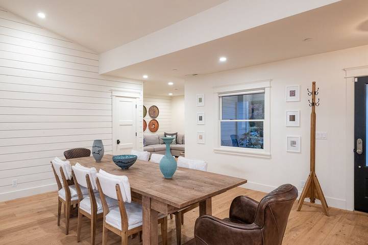 Vacation rental for 8 people, with yard in Sonoma