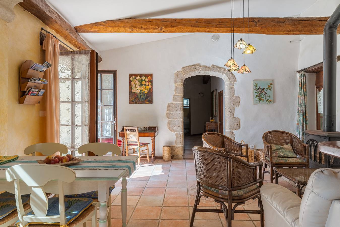 Ganze Wohnung, Ein authentischer Aufenthalt in einem charmanten Apartment im Herzen eines provenzalischen Schlosses in Allemagne-en-Provence, Regionaler Naturpark Verdon
