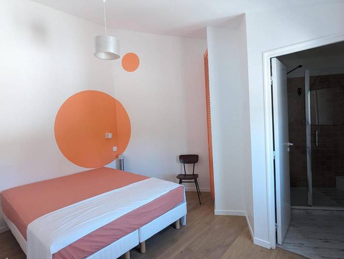 Location de vacances pour 16 personnes, avec vue ainsi que jardin et piscine dans Vert Bois - 4