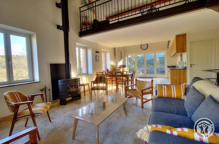 Gîte pour 4 personnes, avec Terrasse ainsi que Jardin et Vue à Poleymieux-au-Mont-d'Or