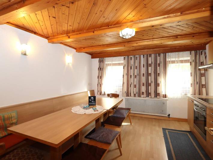 Ganze Wohnung, Gemütliche Ferienwohnung mit herrlicher Aussicht in Bruck am Ziller, Kaisergebirge