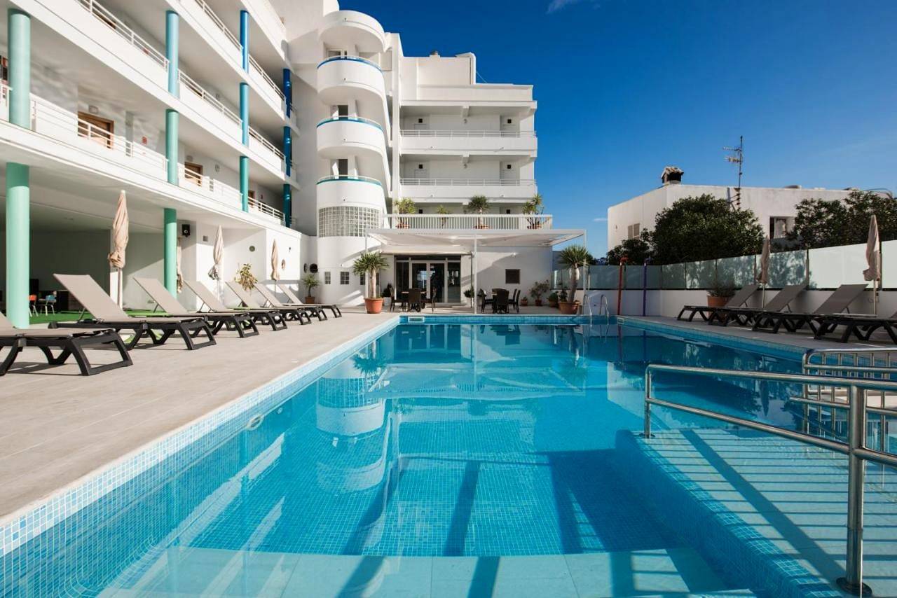 Apartamentos La Kiki in Playa Es Pouet, Sant Antoni de Portmany