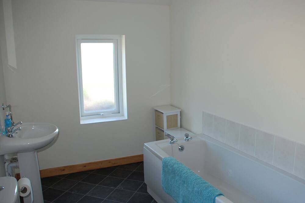 2 bedroom accommodation in Youlgreave near Bakewell in Youlgreave, Derbyshire