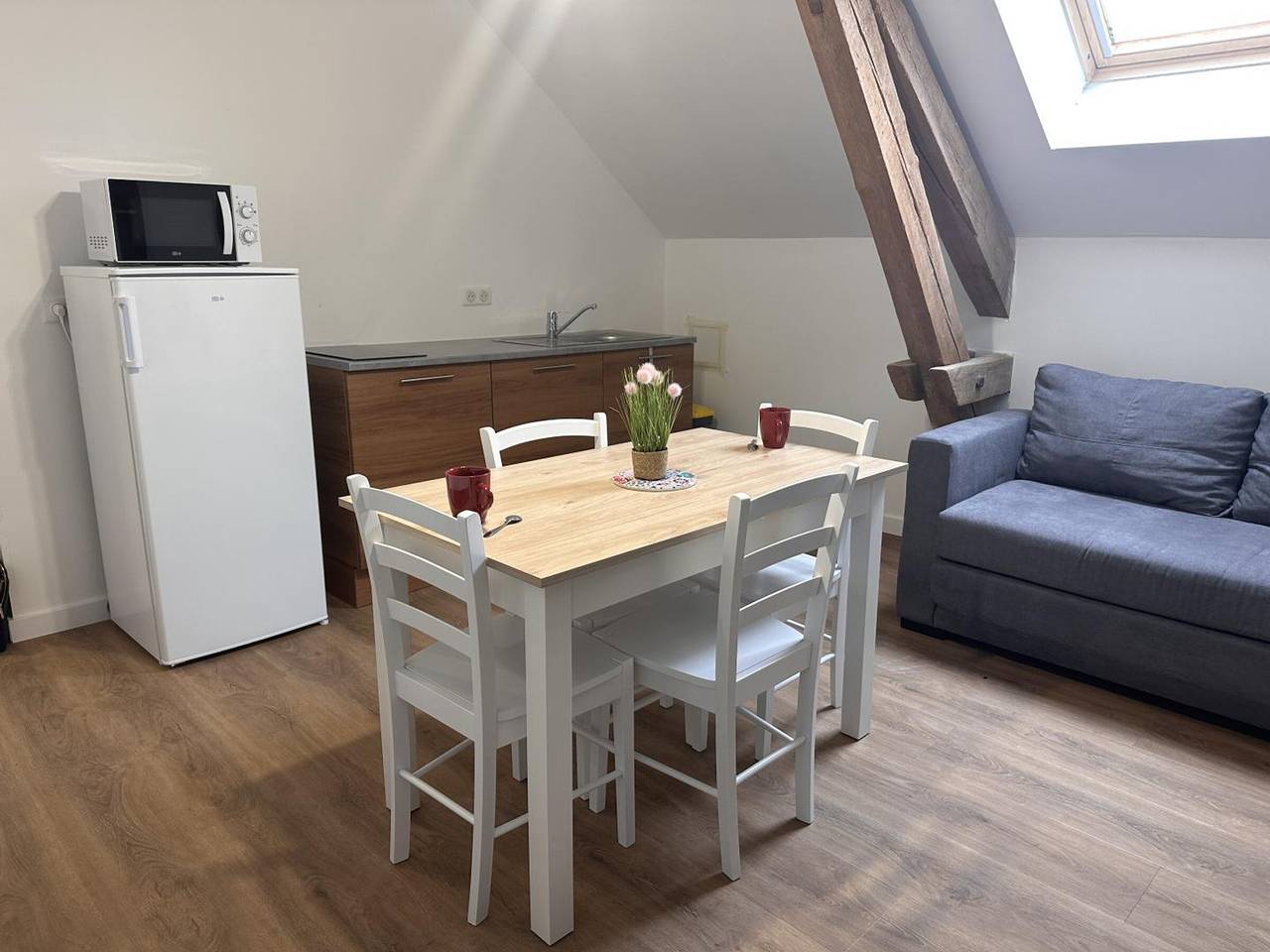 Séjour Nature et Charme, Animaux Bienvenus, Parking et Wifi Inclus in Saint-Bonnet-de-Four, Région de Montluçon