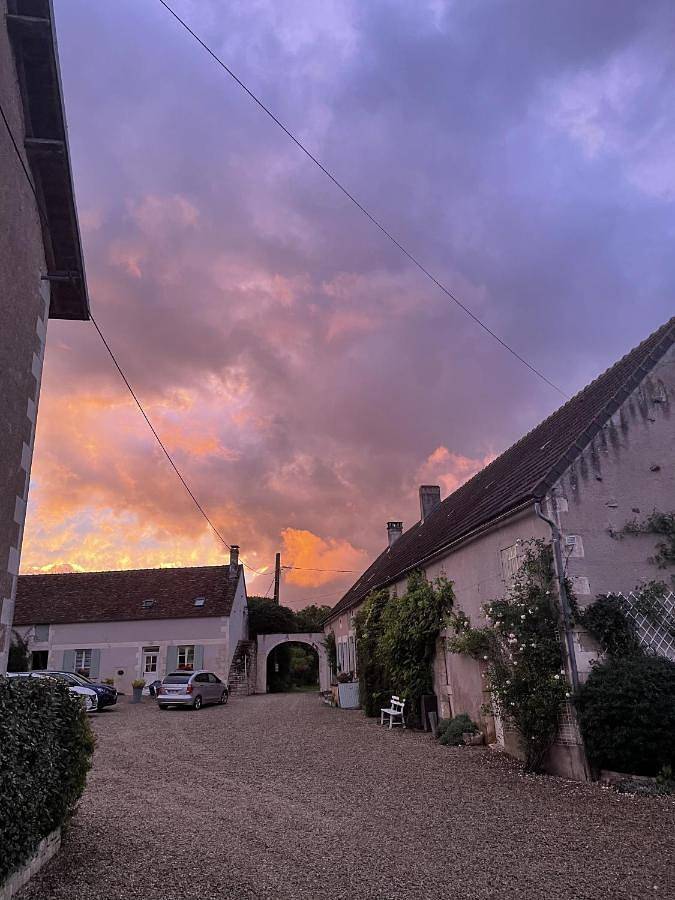 Location de vacances pour 6 personnes, avec vue et terrasse, animaux acceptés à Druyes-les-Belles-Fontaines