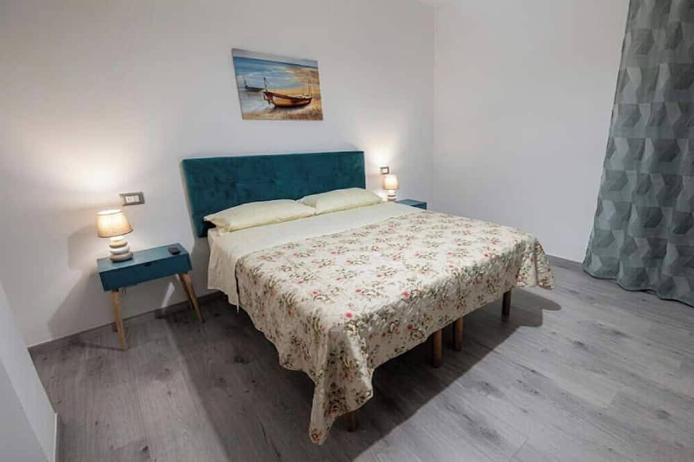 Casa Alba, apartment within walking distance of major points of interest in Taranto, Golfo de Tarento