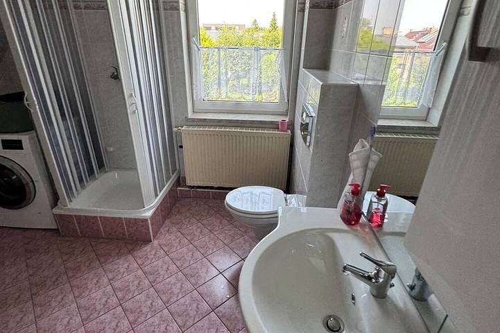 Ganze Wohnung, Schönes Ferien Apartment/ Monteurswohnung in Königs Wusterhausen in Zernsdorf, Königs Wusterhausen