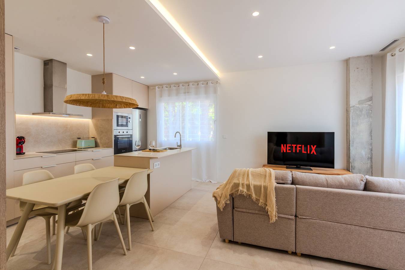 Ganze Wohnung, #A100 - La Quimera Room - Cerca de la playa. in Santa Pola, Costa Blanca