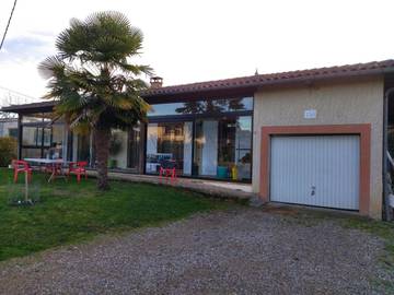 Gîte pour 4 personnes, avec jardin ainsi que vue et terrasse à Verdun-sur-Garonne