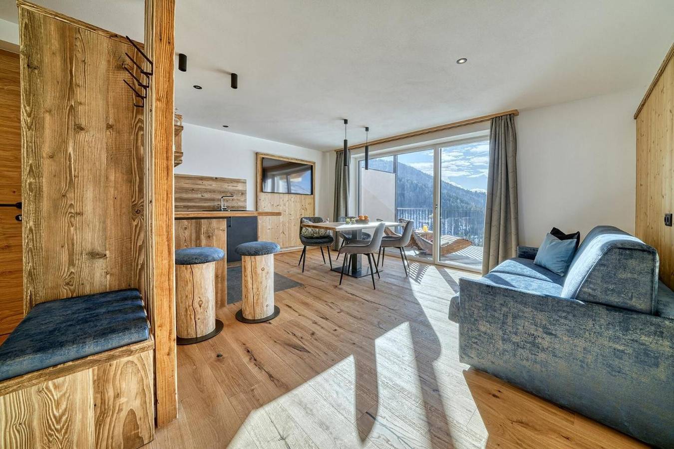 Ganze Wohnung, Apartment 'Hinterrainerhof - Lodge Montes' mit Bergblick, Gemeinschaftsgarten & Wlan in Hafling, Sarntaler Alpen