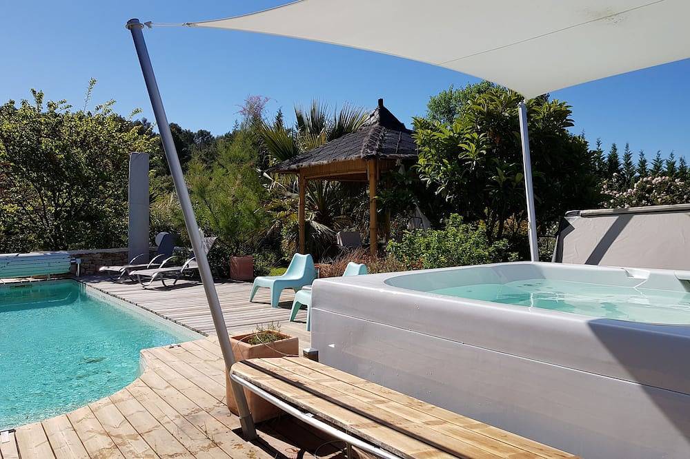 Villa \"lou simbèu\" in Nages-et-Solorgues, Nimes region