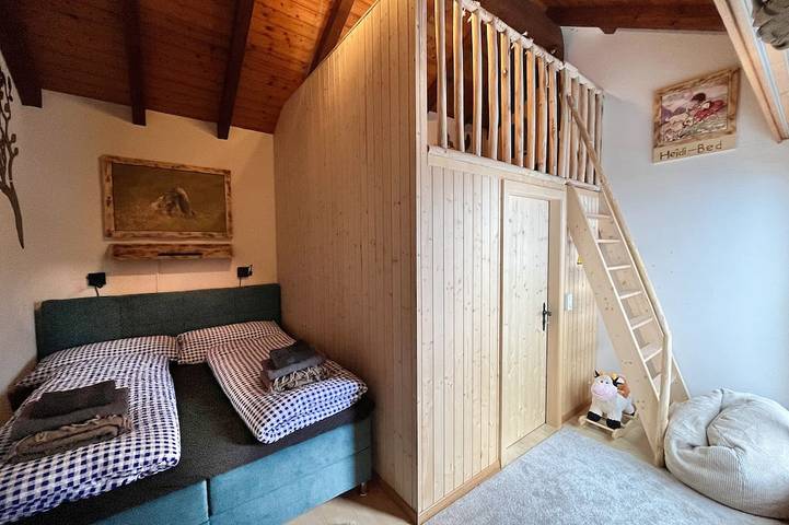 Cozy chalet in the Swiss Alps with a Heidi bed. Pets welcome! in Amden, Walensee