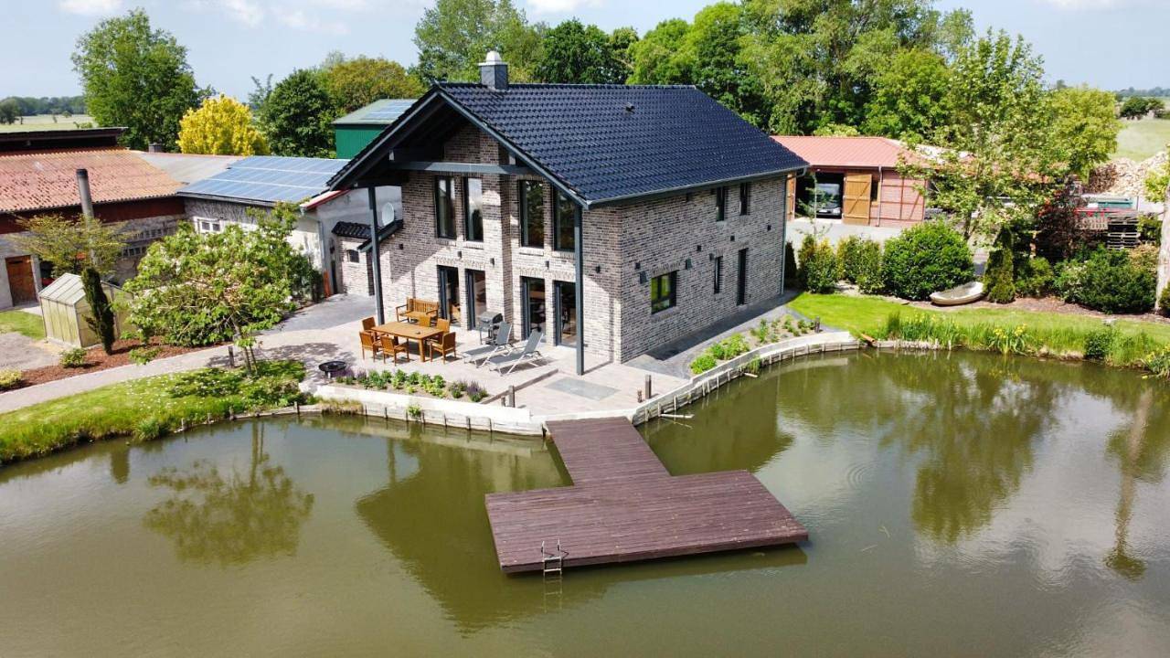 Exklusives Haus am See in Cappel, Cuxland