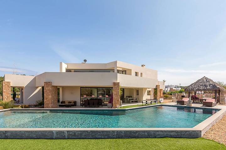 Casa vacacional para 10 personas, con balcón y jardín en Sant Antoni de Portmany