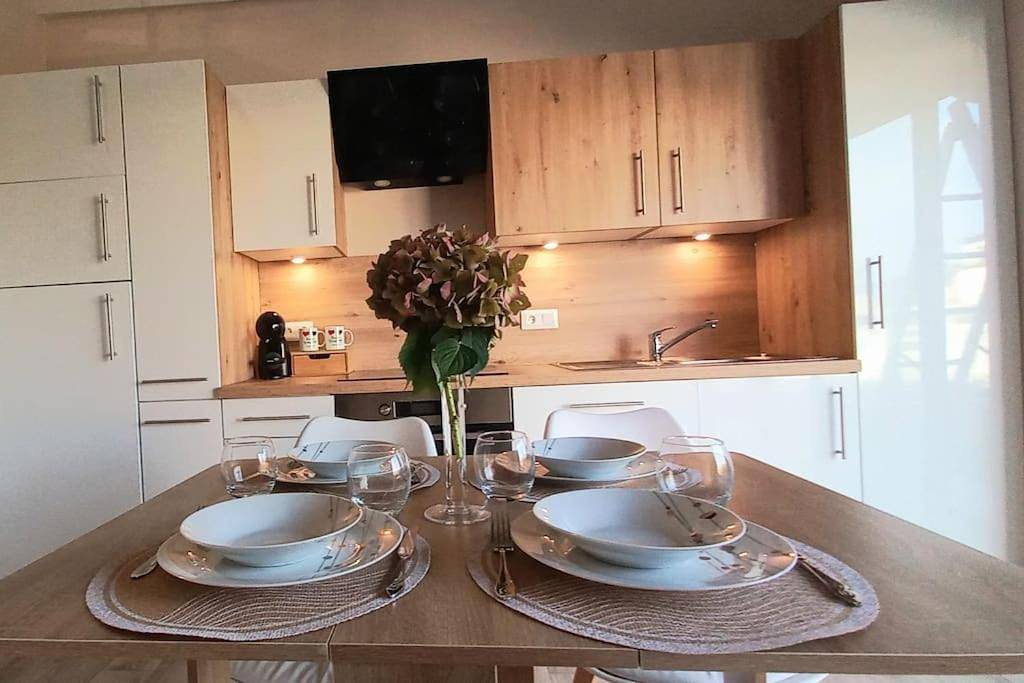 Appartement entier, La Cabane de Shakespeare mini-maison à Haguenau in Haguenau, Nord de l'Alsace