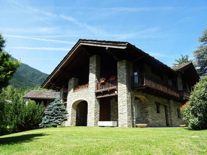 Casa vacanza per 5 persone, con Balcone e Terrazza nonché Giardino e Panorama a Comune di Morgex