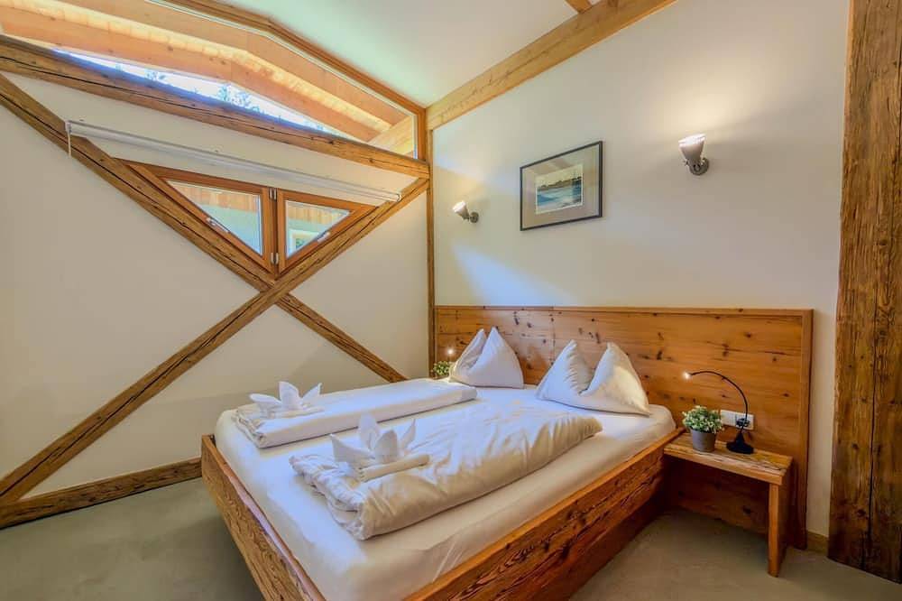 Naturchalet am Waldrand mit Infrarot Sauna in Hermagor, Hermagor-Pressegger See