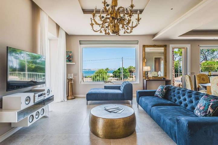 Villa für 8 Personen, mit Balkon und Terrasse sowie Whirlpool und Garten in Fanusa