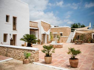 Villa in Santa Eulària des Riu, Ibiza Osten für 12 