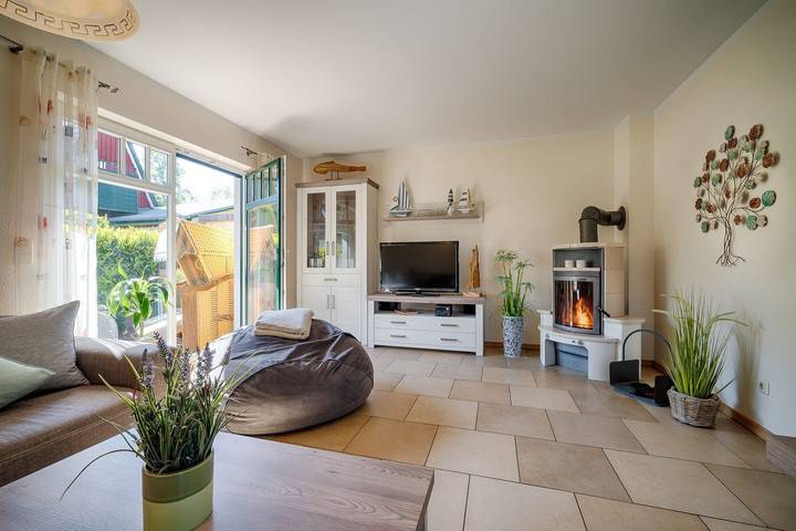 Komfortable Ferienhaushälfte für max. 6 Personen, Sauna, WLAN, Terrasse, Kamin in Prerow, Fischland - Darß - Zingst