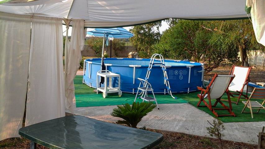 Villa Il Giardino con Piscina a soli 350 mt dalla Spiaggia di Punta Prosciutto in Porto Cesareo, Golfo de Tarento