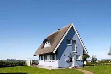 Ferienhaus für 4 Personen, mit Pool und Balkon sowie Garten auf Rügen