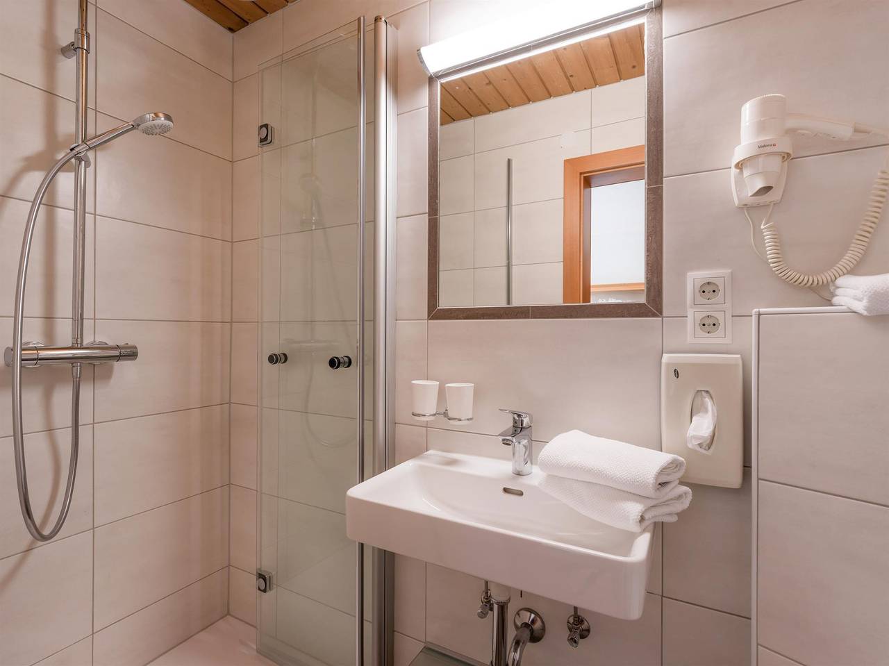 Dreibettzimmer mit Bad, Wc in Söll, Kaisergebirge