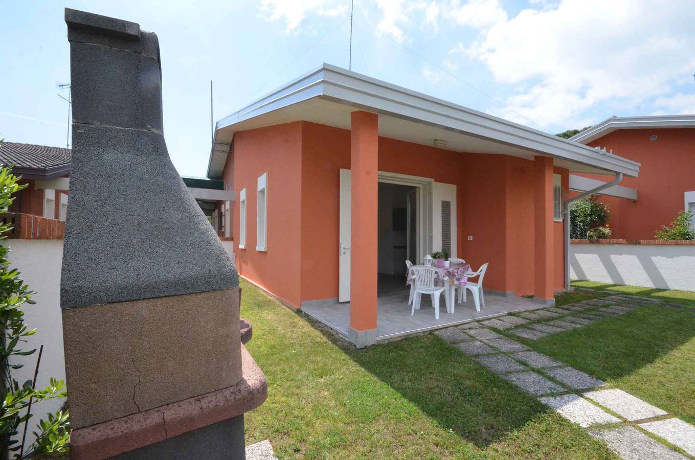 Bungalow met een privé tuin  in Bibione, Provincie Venetië