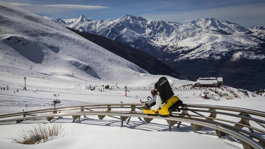 Gîte pour 4 personnes, avec Balcon ainsi que Terrasse et Vue à Agos-Vidalos