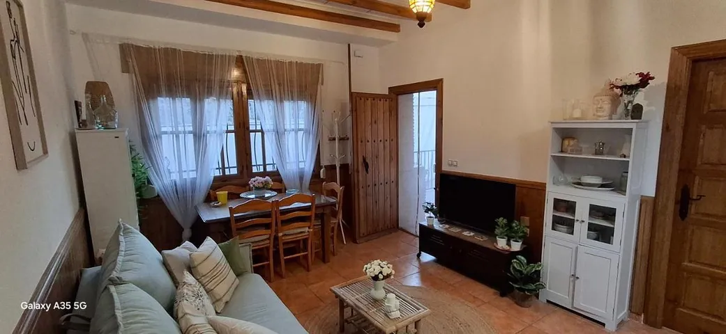 Ferienwohnung für 4 Personen, mit Balkon und Ausblick - 1