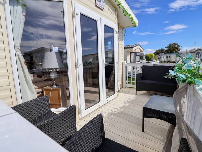 Caravan for 6 people, with Garden and Pool in Rhyl
