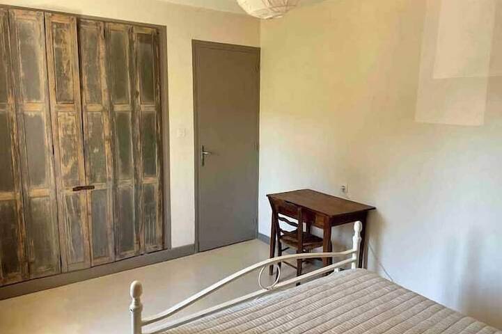 Gîte pour 12 personnes, avec jardin à Vézénobres - 3