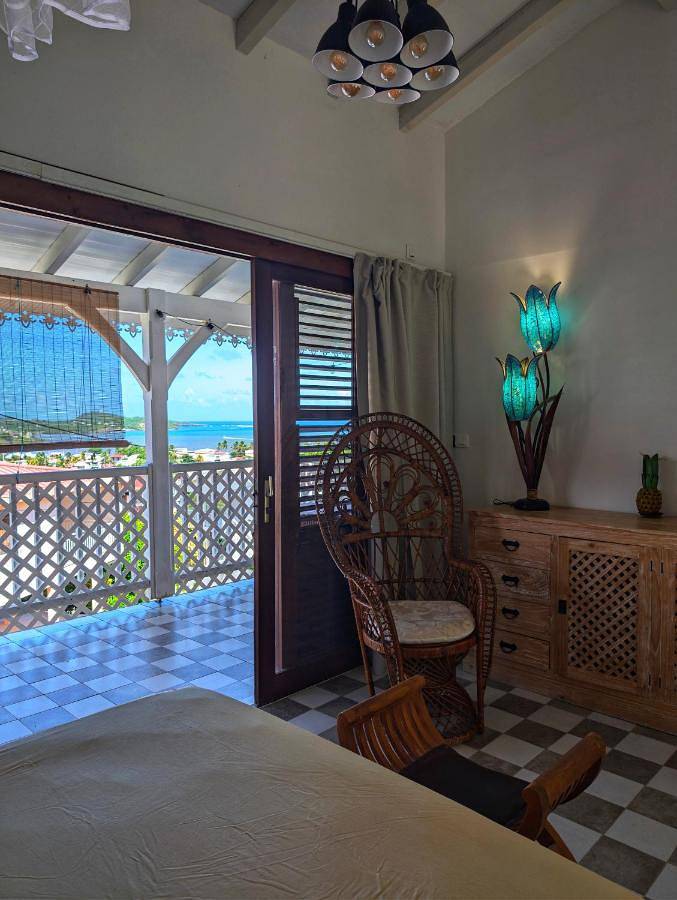 Appartement de vacances pour 2 personnes, avec vue ainsi que jardin et piscine