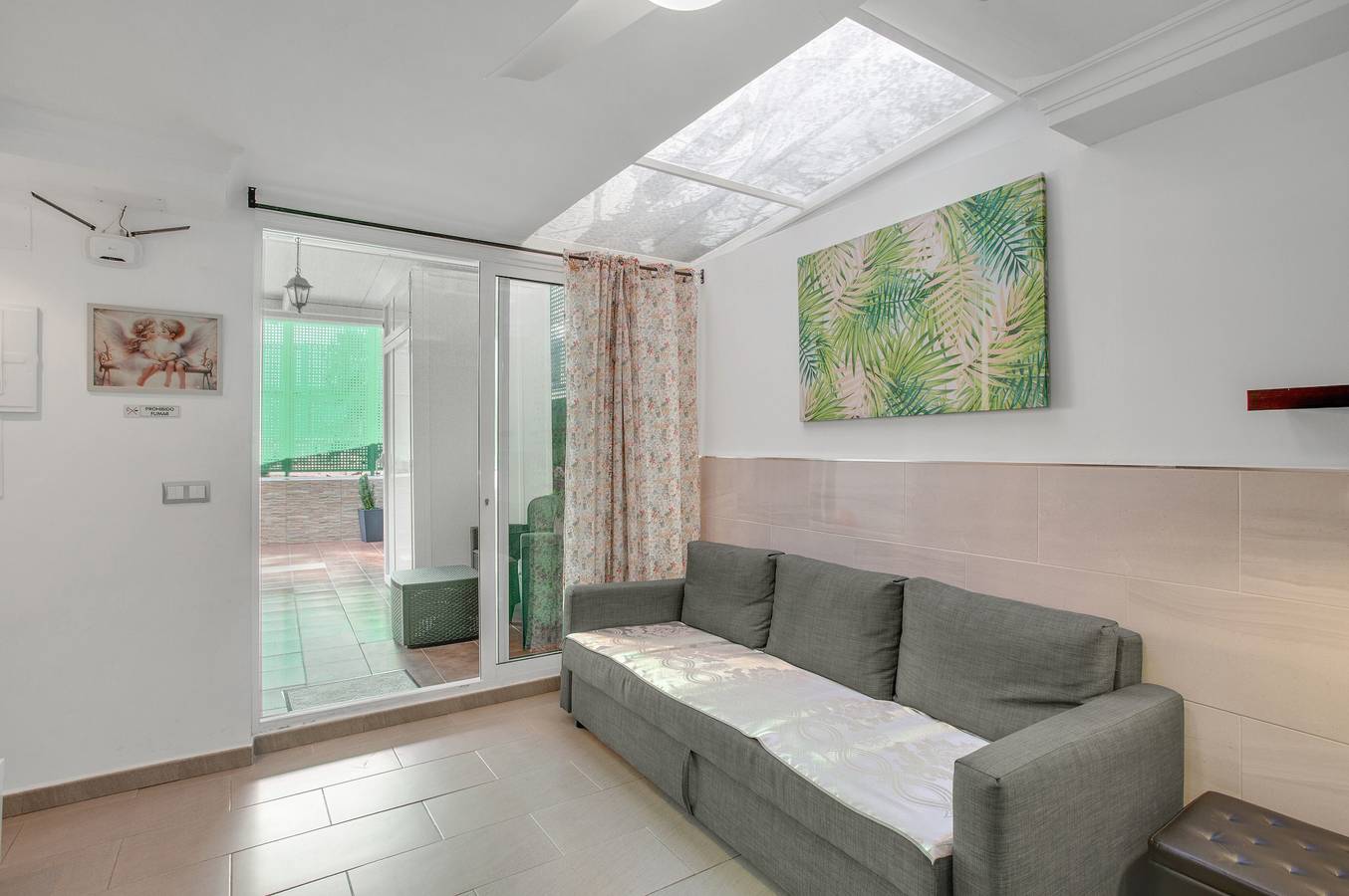 Entire apartment, Vacation Apartment 'El Nido De Los Ángeles - Apt F' with Pool, Terrace & Wi-Fi in Maspalomas, San Bartolomé de Tirajana