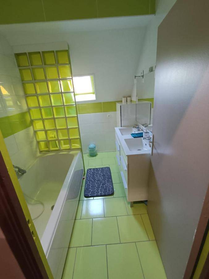 Two-Bedroom House in Valenciennes, Région de Valenciennes