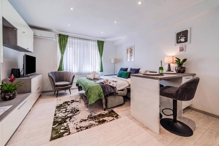 Ferienwohnung für 2 Personen, mit Kinderpool in Zagreb
