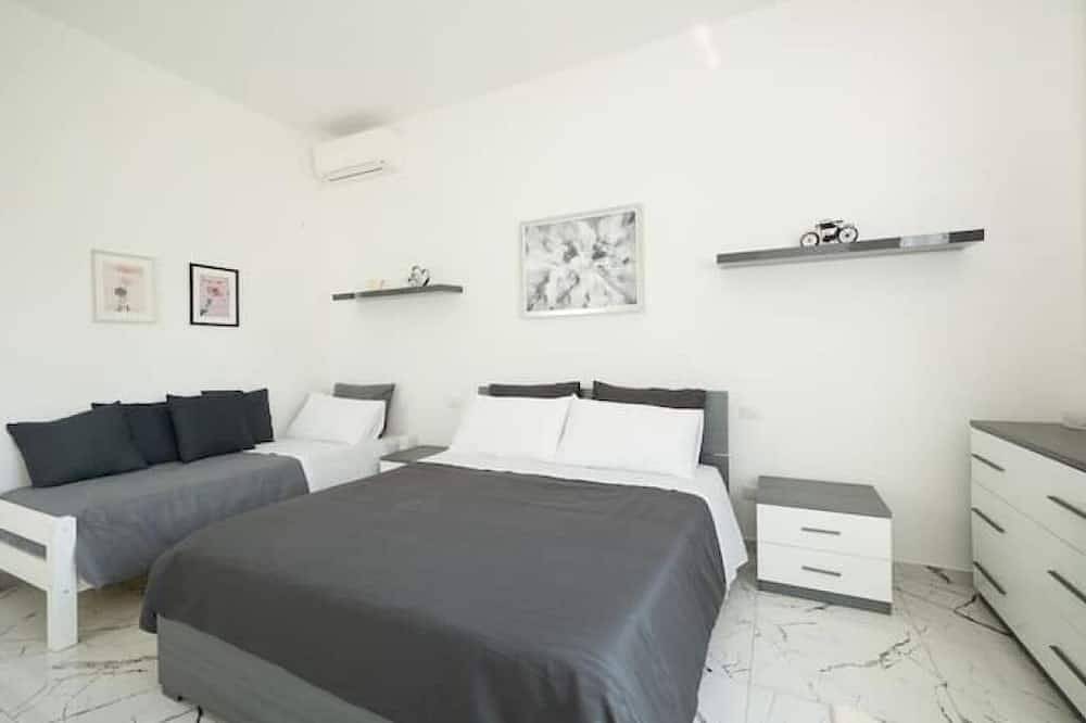 Elmi 1 - Cool apartment with parking on the Lake in Arona (Lago Maggiore), Municipio de Arona