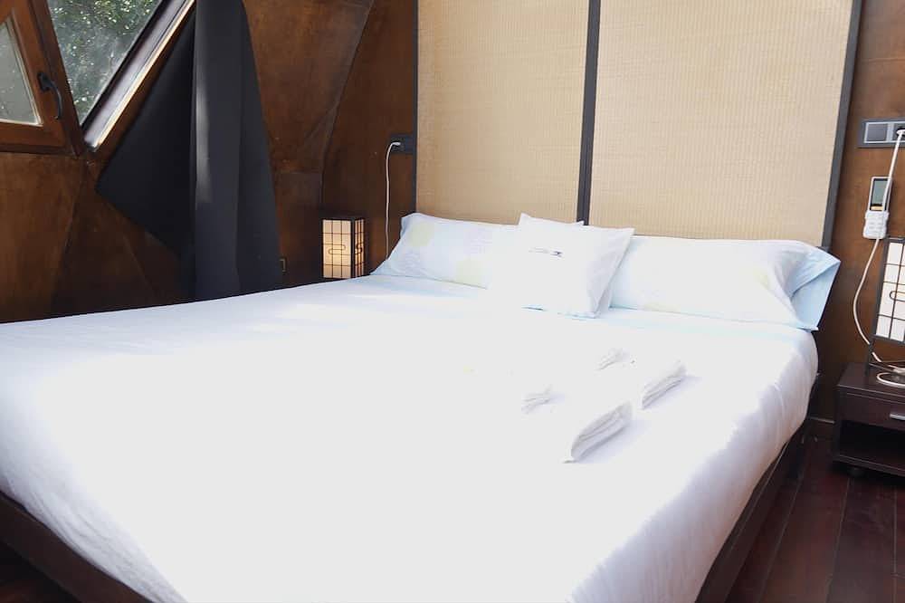 Romantic Dome in Remanso do Manantial in A Pobra do Caramiñal, Rías Baixas