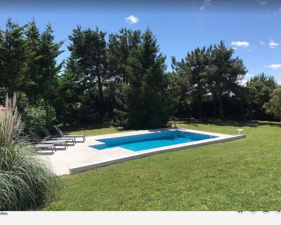 Maison avec piscine sur 2600 m² de terrain in Béziers, Côte d'Améthyste