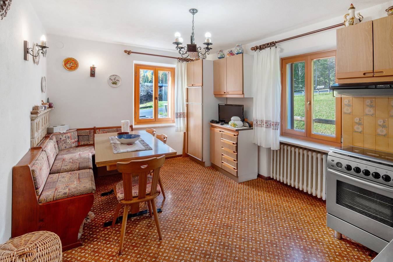 Entire apartment, Apartment 'Mulaz' with Mountain View, Shared Garden and Wi-Fi in Falcade, Dolomiti Superski