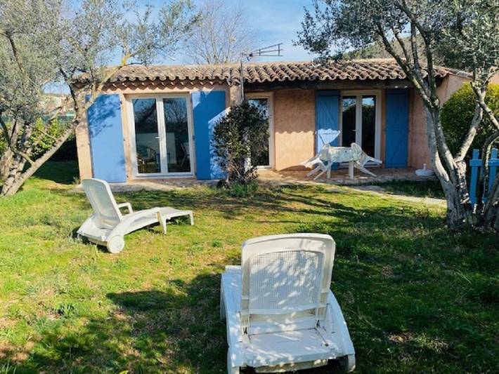 Gekoelde woning, zwembad, honden welkom, omheinde privétuin, wifi, privéparkeerplaats in Lorgues, Draguignan en omgeving