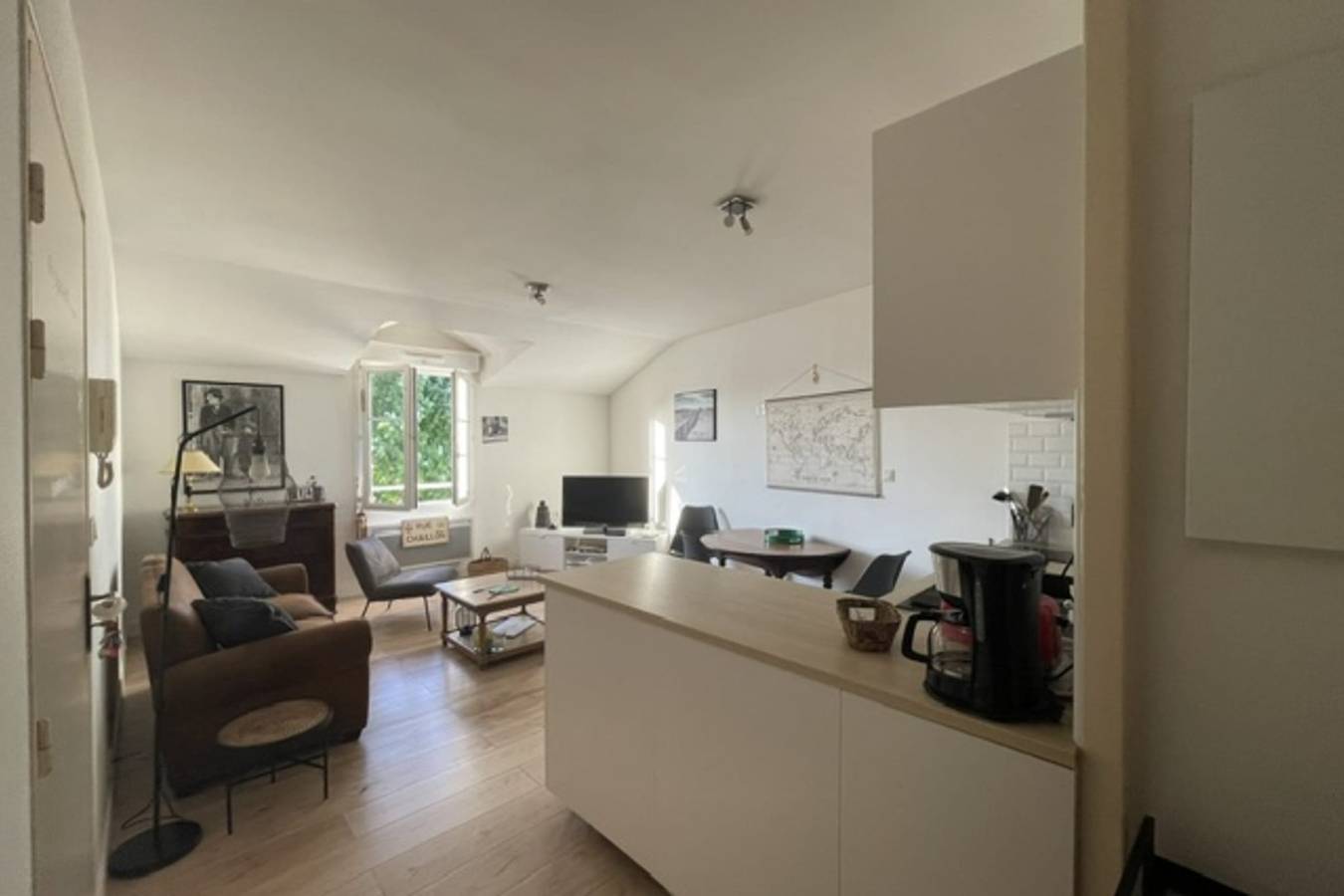 Apartamento entero, Charming quiet apartment with views over rooftops in La Rochelle, Región de La Rochelle