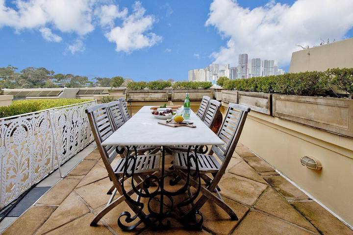 Vacation rental for 6 people, with balcony and yard in Australia