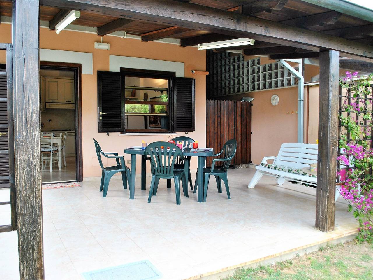 Charmantes Haus in Fondi mit überdachter Veranda in Fondi, Agro Pontino