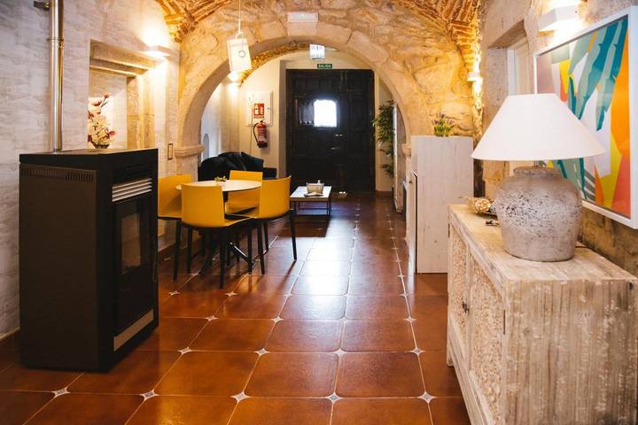 Casa rural para 13 personas, con vistas además de piscina y balcón, Familias con niños en Extremadura - 3