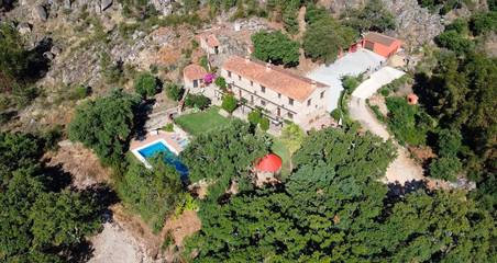 Granja para 18 personas, con terraza en Extremadura