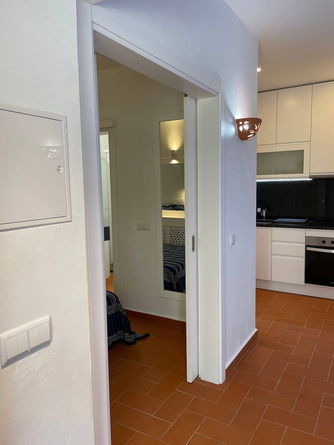 Ferienwohnung 'Apartamento Nascimento' mit Pool, Terrasse & Klimaanlage in Tavira, Santa Luzia (Tavira)